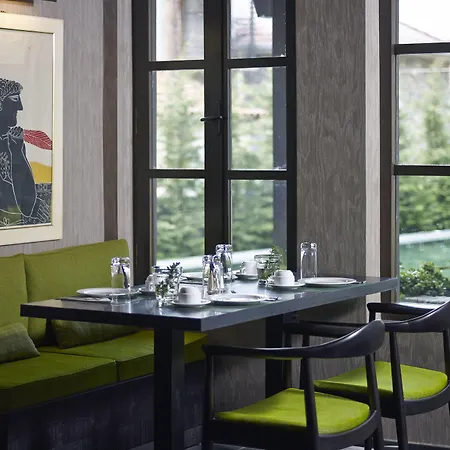 Art Mainalon Otel Vytina