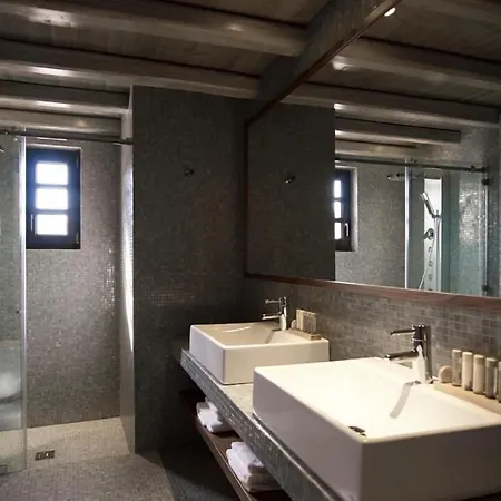 Hotel Art Mainalon 4*