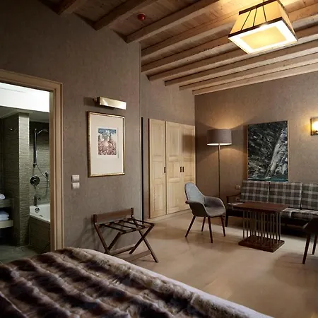 Art Mainalon Hotel 4*