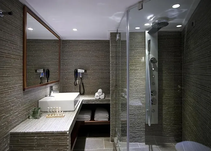 Art Mainalon Hotel 4*