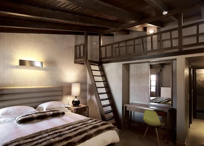 Hotel Art Mainalon 4*